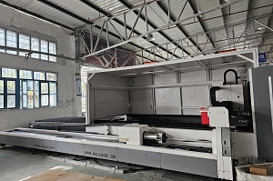 Machine combinée laser à fibre
        