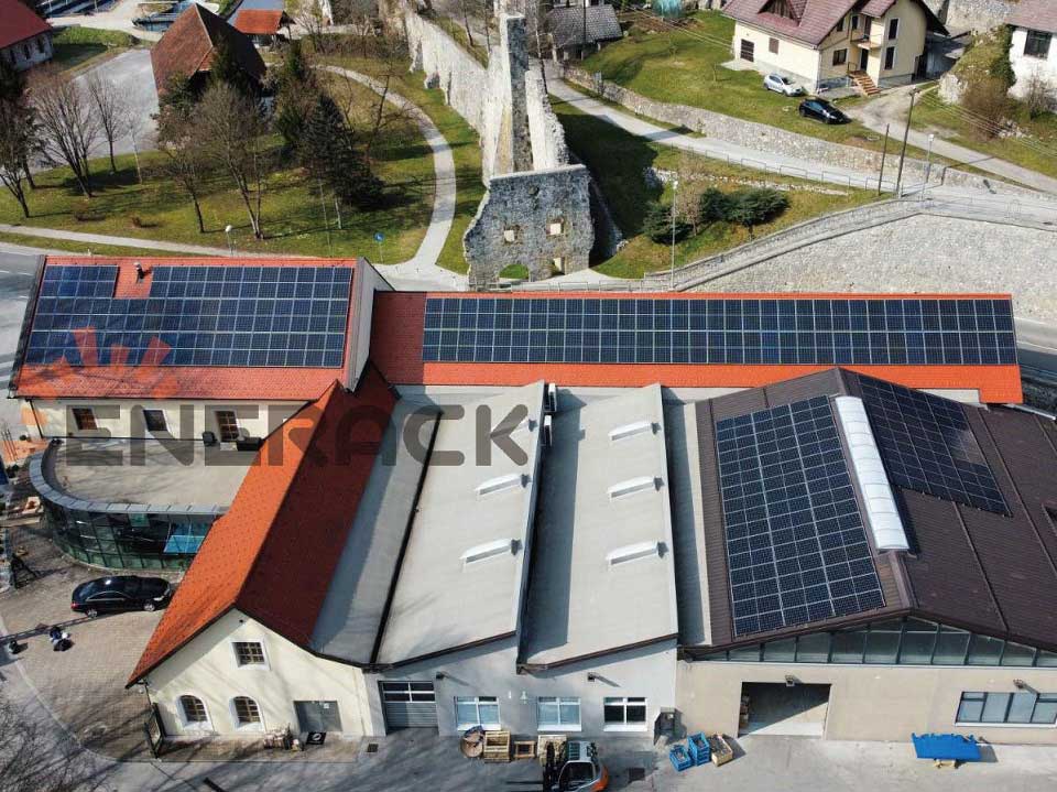 Système de crochet de toit en tuiles 100KW T20 et système de toit en tôle D10 en Slovénie