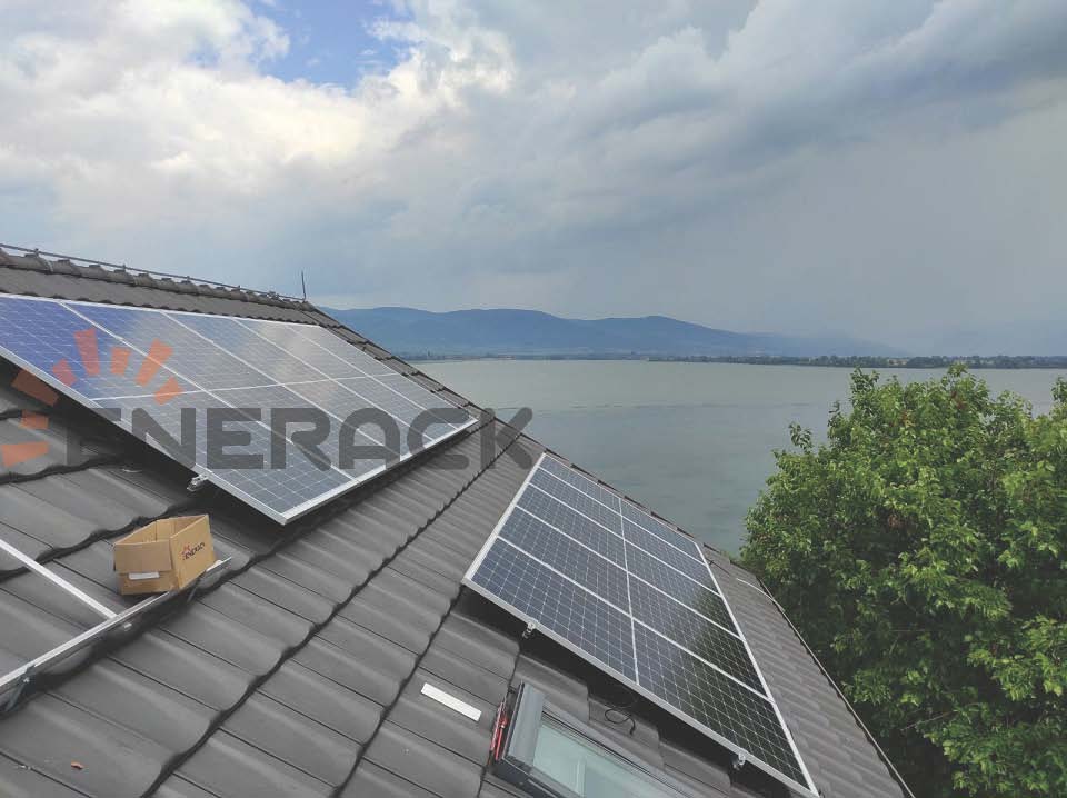Système de crochet de toit en tuile 4KW T01 en Serbie
